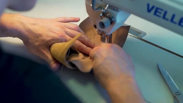 Кому доверить смену интерьера своего авто? Знакомство с автоателье MUSTANG Royal Cars смотреть онлайн