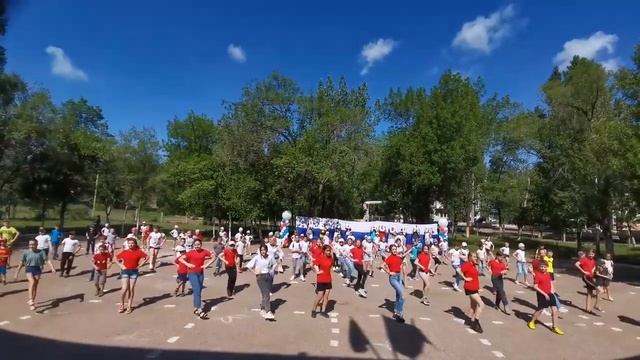 #Флешмоб в честь Дня России смотреть онлайн