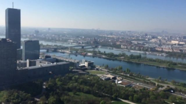 Австрия,Венская опера на улице, Дунайская башня. смотреть онлайн