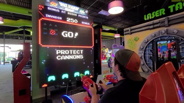 Space Invaders Frenzy Arcade Game смотреть онлайн