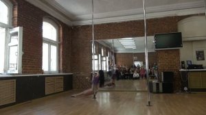 Восточный танец на пилоне. Ольга Астахова