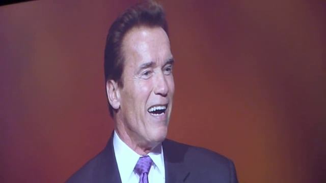 Arnold at Oracle Open World (Nerd) смотреть онлайн