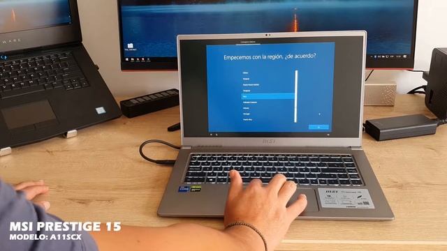 MSI Prestige 15 - Primer encendido смотреть онлайн