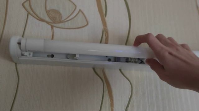 Установка светодиодной лампы в люминесцентный светильник с дросселем. смотреть онлайн