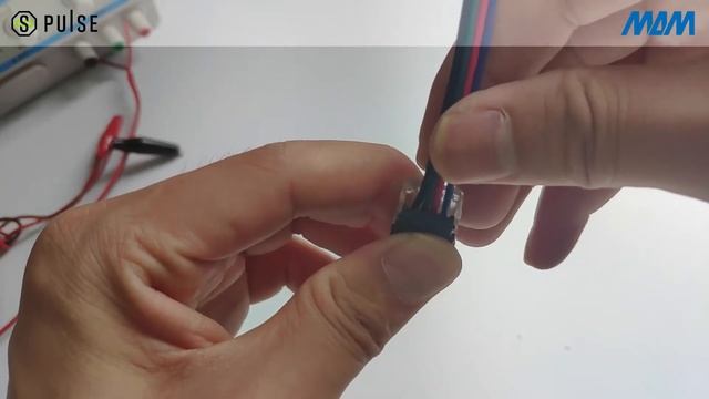 Коннектор HIPPO для подключения светодиодной ленты RGB IP65 к блоку питания смотреть онлайн