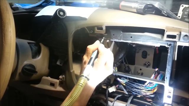 98 Ford Expedition Car Stereo install (w/Chinese oversize Din) Custom Cutout смотреть онлайн