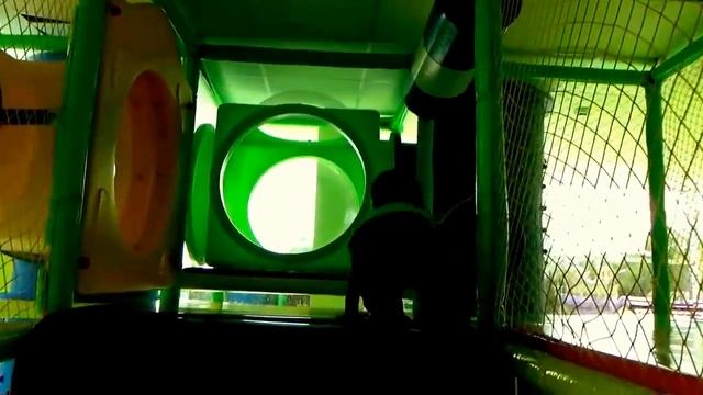 Indoor Playground fun for kids with Ball Pits and Funny Slides смотреть онлайн