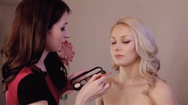 Макияж Smokey Eyes смотреть онлайн