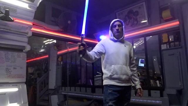 ANAKIN SKYWALKER ATTACK of the CLONES LIGHTSABER with Plecter Labs and Blue LED смотреть онлайн