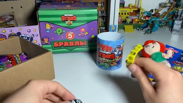 СЮРПРИЗ БОКС БРАВЛ СТАРС / ЧТО ЖЕ БЫЛО ВНУТРИ??? смотреть онлайн