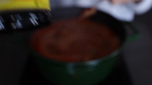EASY ONE POT KOREAN RECIPE | SPICY BEEF HAND-TORN NOODLE SOUP | SUJEBI [쉽고 간단한 소고기 얼큰 수제비]