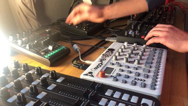 san_ü15 (LIVE techno sketch with Elektron Syntakt) смотреть онлайн