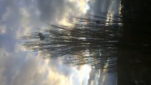 Необыкновенные тучи и имитация полета смотреть онлайн