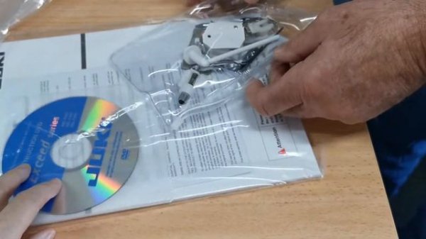 Unboxing the JUKI HZL-F600