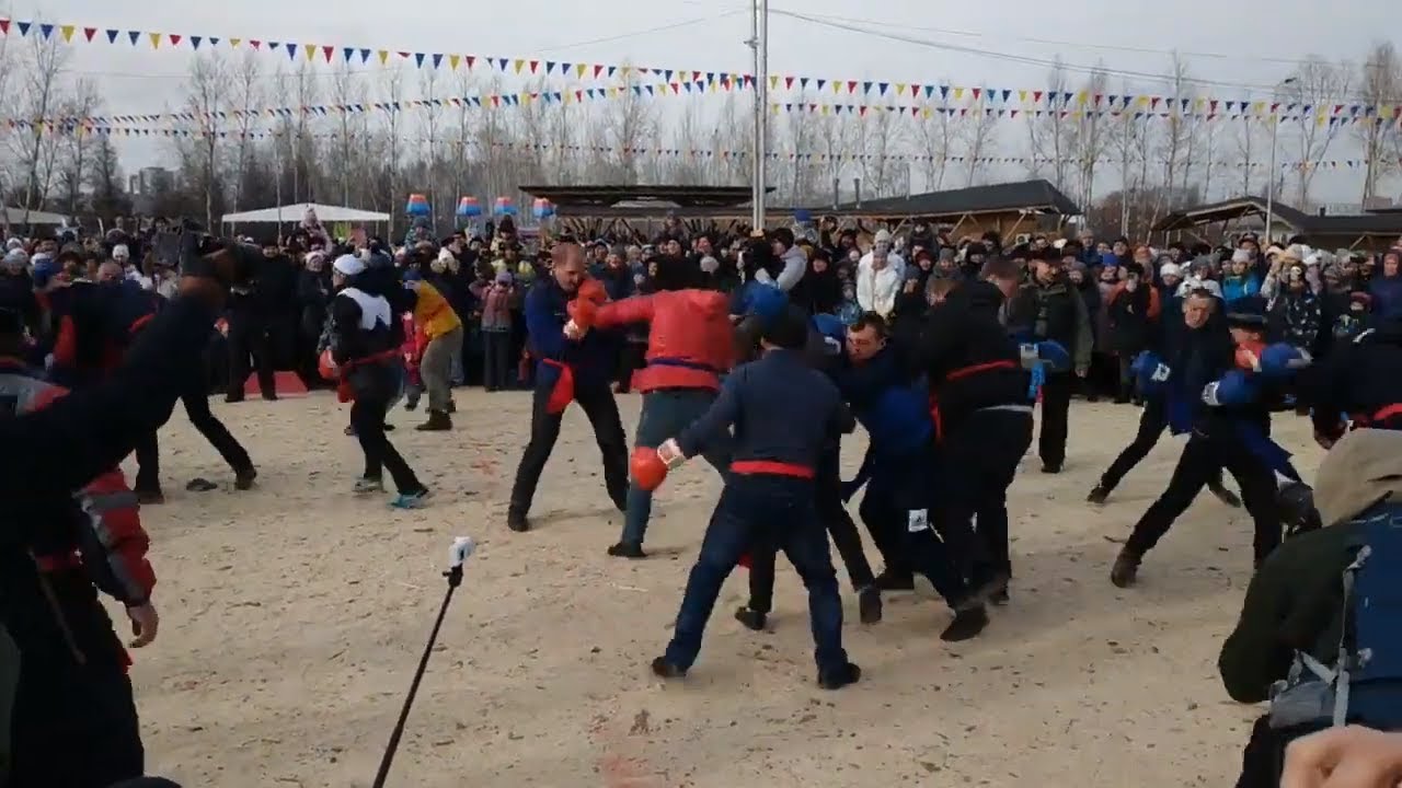 Кулачные бои Масленица в г.Красноярск || Fist fights смотреть онлайн