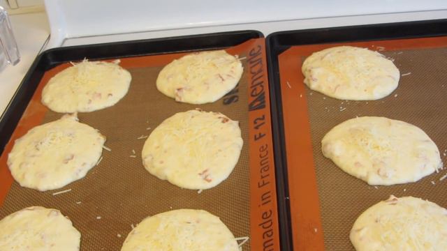 Brazilian Cheese Bread ~ Buns with Bacon ~ Version 2 смотреть онлайн