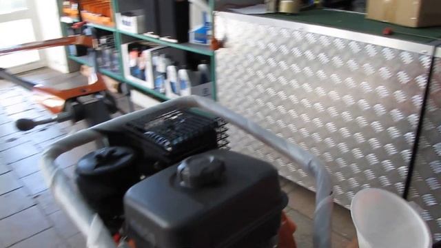 Бензиновый мотоблок - сборка, тестирование и отправка покупателю Husqvarna (Хускварна) TF 230 смотреть онлайн