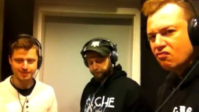 «Тараканы!» заставляют немца петь по-русски смотреть онлайн