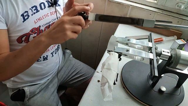 Заточка ножа Tracker от N.C. Custom, сталь N690 смотреть онлайн