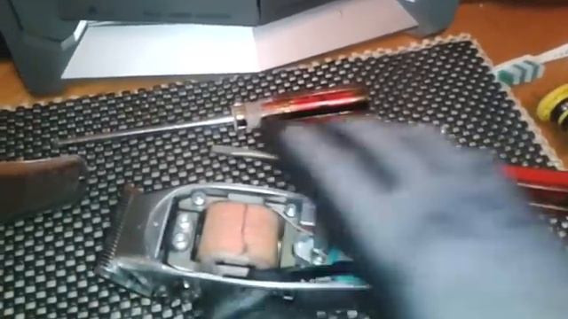 HOW TO STOP ANDIS MASTER LOUD CLATTER/TUNE смотреть онлайн