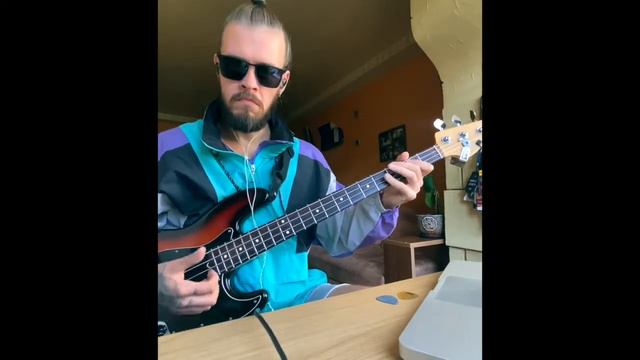 Darkwing Duck theme song (bass cover) смотреть онлайн