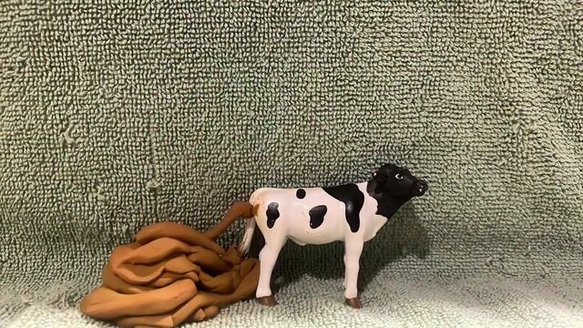 Episode 7 - Moo Moo Goes Poo Poo | Stop Motion Animation (not For Kids)