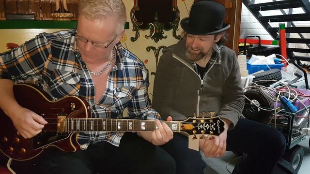100th Anniversary Epiphone Les Paul смотреть онлайн