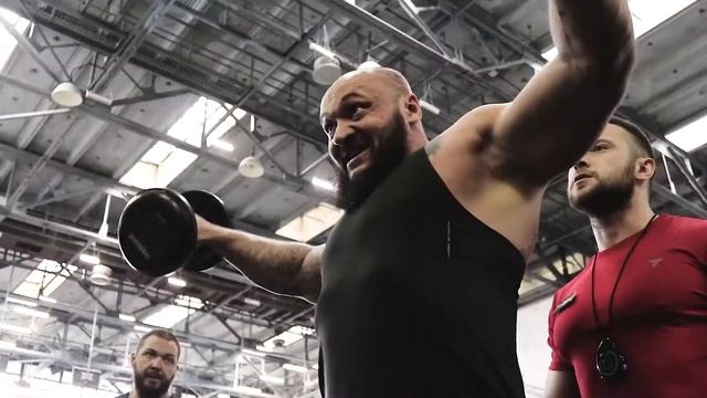 Кто из знаменитостей посещает ALEX FITNESS в бизнес-центре «Нагатинский» в Москве? смотреть онлайн
