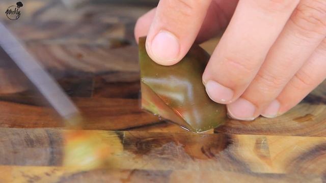 Как нарезать помидор кубиками. [WeeklyFood.ru] смотреть онлайн