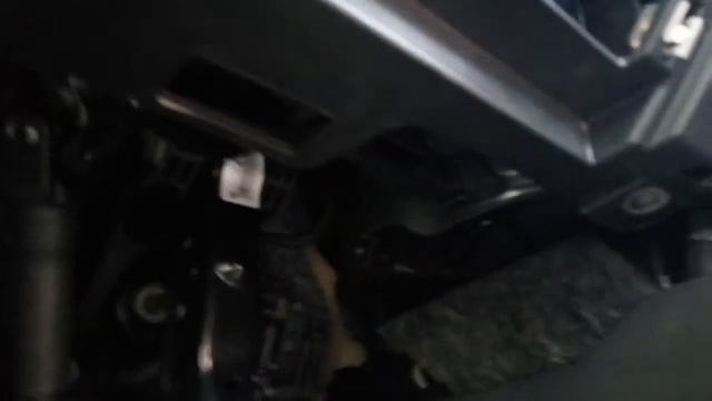 VW POLO Sedan - Как снять Блок предохранителей смотреть онлайн