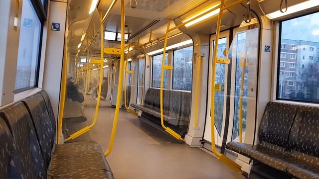 U-Bahn Berlin - Kurze Mitfahrt Im H95 (5002) Auf Der U5
