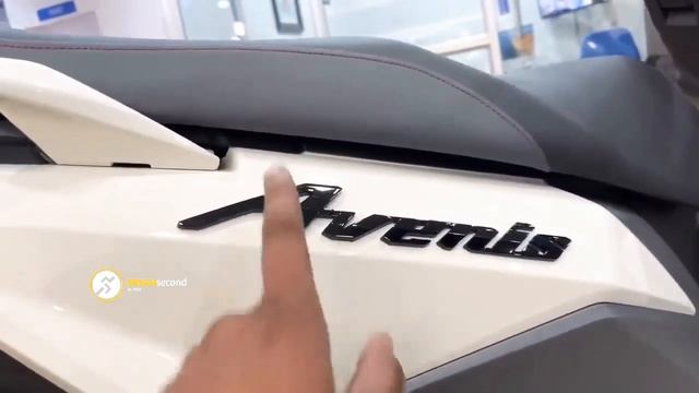 SUZUKI AVENIS 125 смотреть онлайн