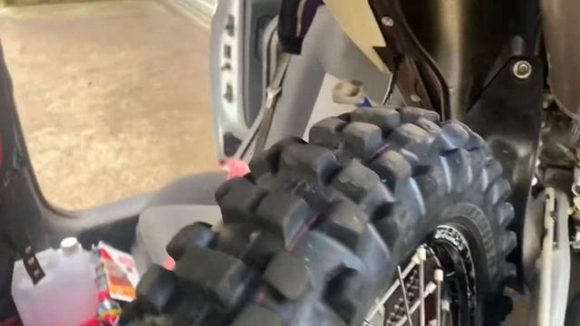 How to fit a full size dirt bike into a Opel/Vauxhall combo crew van. смотреть онлайн