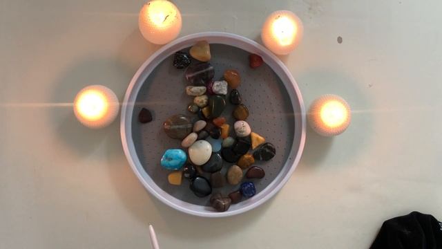 Что Было, Что Есть, И Чем Сердце Успокоится | Гадание на цветных камнях смотреть онлайн