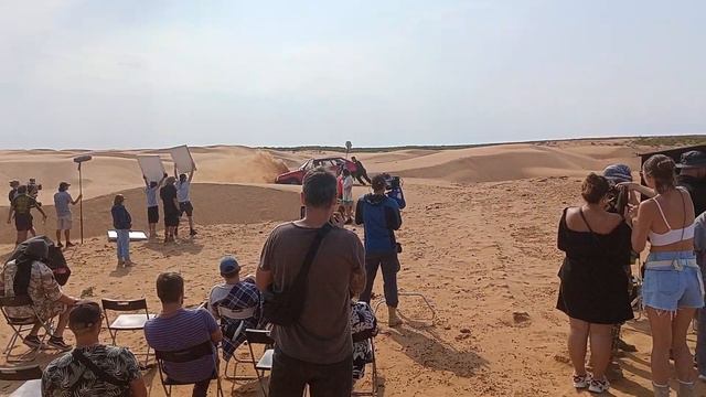 съёмки Лада голд, РАФон в кадре вместе с Прилучным и Олегом Бодю. пески барханы пустыня #дискавери смотреть онлайн