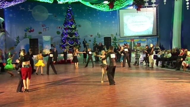 Александр Суднищиков и Рыданных Екатерина Cha Cha + Румба. смотреть онлайн