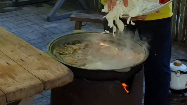 Шурпа из говяжьего костного мозга и грудинки / Beef Bone Marrow And Brisket Shurpa / Илик-Шурбо