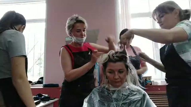 Прикорневое мелирование.