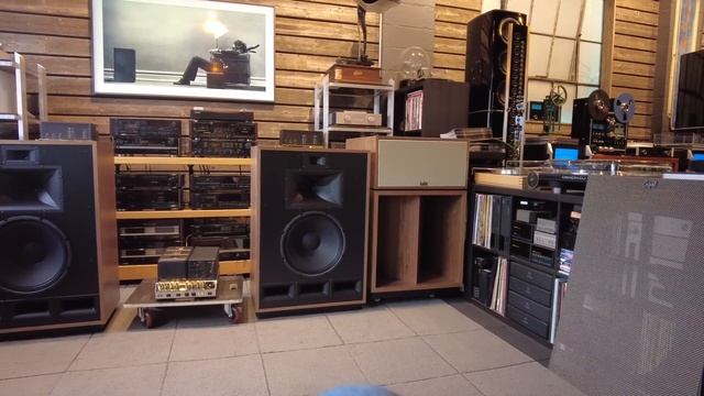 The Klipsch Cornwall Speaker- AMAZING VALUE