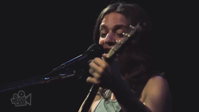Ani DiFranco - Lagtime (Live in New York) | Moshcam смотреть онлайн