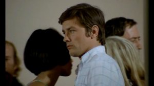 БАССЕЙН - НЕСТАРЕЮЩАЯ КЛАССИКА С АЛЕНОМ ДЕЛОНОМ