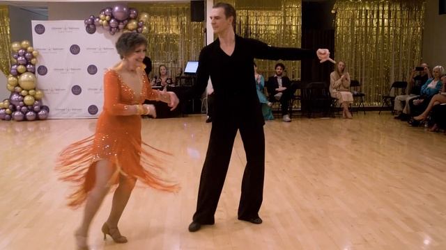 Bolero Show Dance at Ultimate Ballroom Dance Studio смотреть онлайн