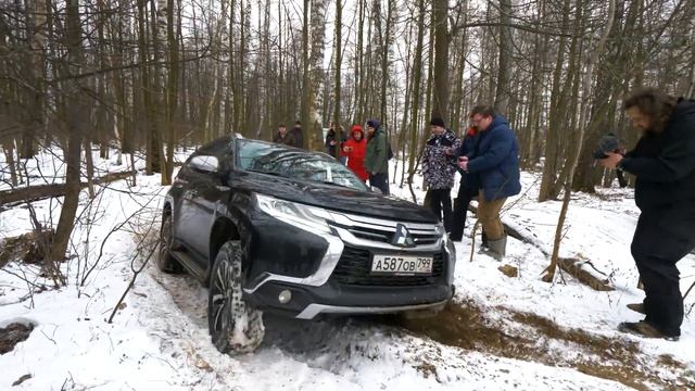 OFF-ROAD: Mitsubishi Pajero Sport VS Haval H9 / Япония против Китая и Америки смотреть онлайн