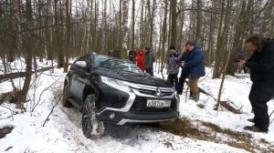 OFF-ROAD: Mitsubishi Pajero Sport VS Haval H9 / Япония против Китая и Америки