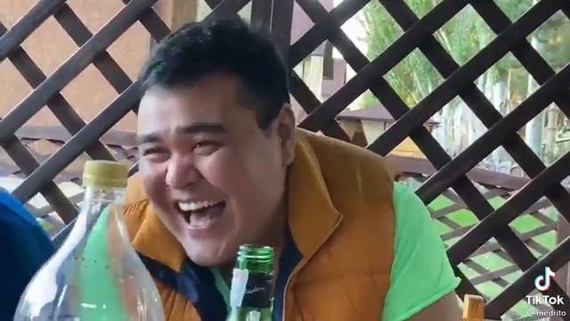 Круто читает РЭП 2 / Cool RAP 2 / 2PAC from Asia смотреть онлайн