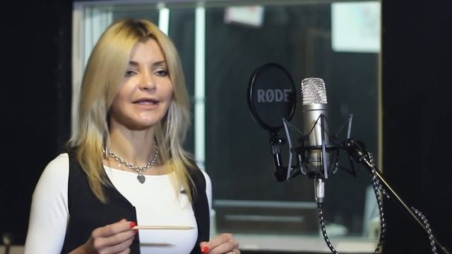 Как петь правильно: ДРАЙВ (расщепление, хрип) #foxhint смотреть онлайн