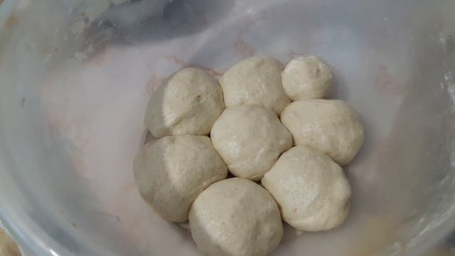 Мои соседи задыхаются от.... Жарит Лена беляши фарш с мяса перепела смотреть онлайн