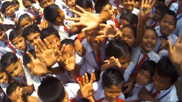 ENGLISH LEARNING SONG - PRESENT CONTINUOUS TENSE LEARNING ENGLISH IS EASY смотреть онлайн