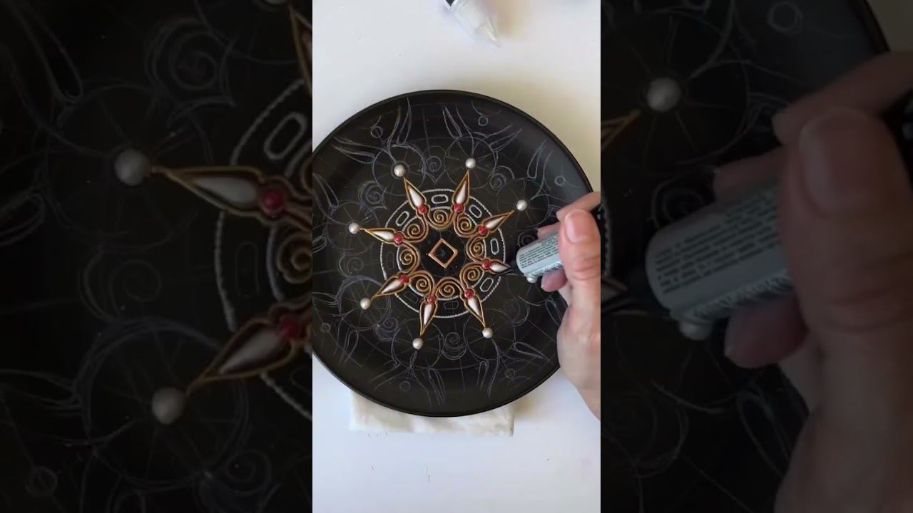 Удивительная роспись тарелки! Мастерица: Ия Лямкина (coloriya_art) ✨ #таиркраски #росписьакрилом смотреть онлайн