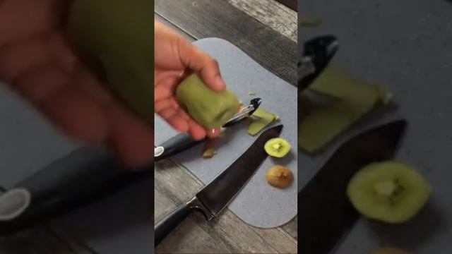 How to eat a kiwi смотреть онлайн